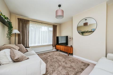 3 bedroom semi-detached house for sale, Richey Close, Nottingham, NG5