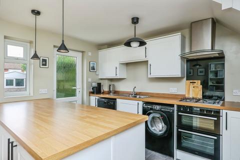 3 bedroom semi-detached house for sale, Richey Close, Nottingham, NG5