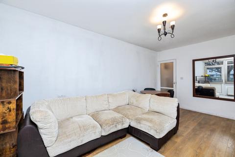 1 bedroom flat for sale, Dickens Estate, London, SE16