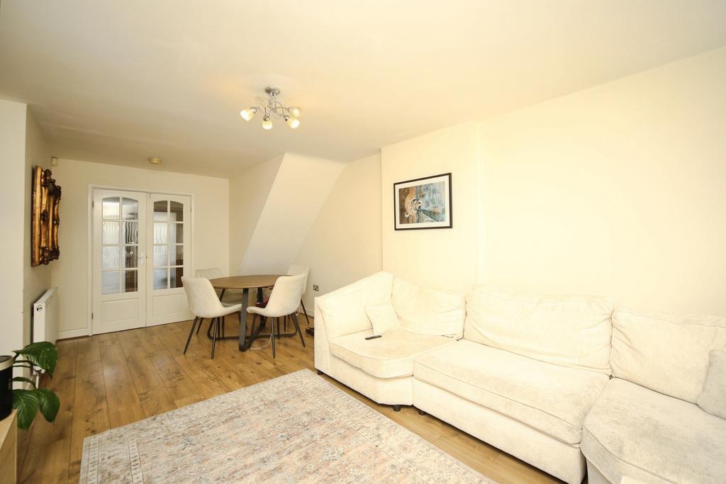 House in Solihull, Kineton Green - View 4