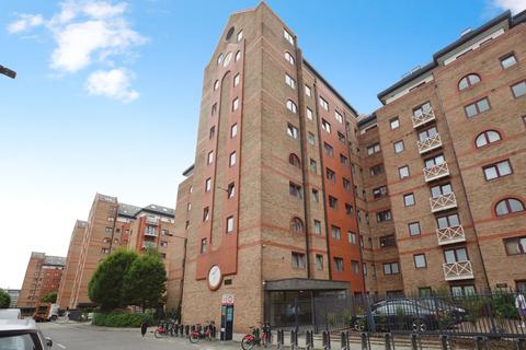 undefined, Townmead Road, London, SW6