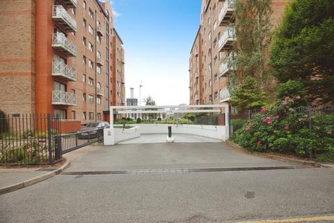 undefined, Townmead Road, London, SW6