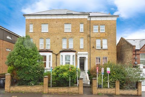 3 bedroom flat for sale, Portland Road, London, SE25