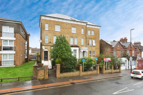 3 bedroom flat for sale, Portland Road, London, SE25