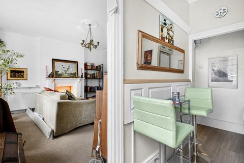2 bedroom flat for sale, St. Johns Park, London, SE3