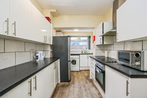 undefined, Commercial Road, Nottingham, NG6