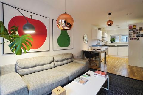 1 bedroom flat for sale, Coopers Road, London, SE1