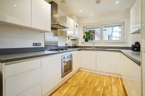 1 bedroom flat for sale, Coopers Road, London, SE1