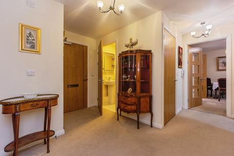 2 bedroom ground floor flat for sale, Park View Road, Manchester, M25