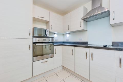 2 bedroom ground floor flat for sale, Park View Road, Manchester, M25