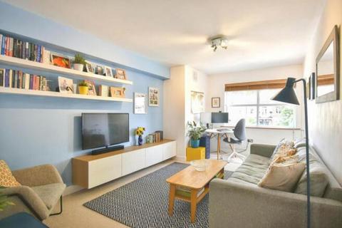 1 bedroom flat for sale, 174 Bedford Hill, Balham, SW12
