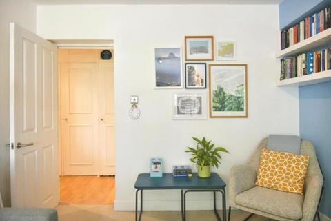 1 bedroom flat for sale, 174 Bedford Hill, Balham, SW12