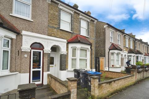 2 bedroom end of terrace house for sale, Dundee Road, London, SE25