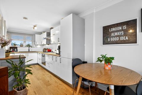 1 bedroom flat for sale, 92 Peckham Road, London, SE15