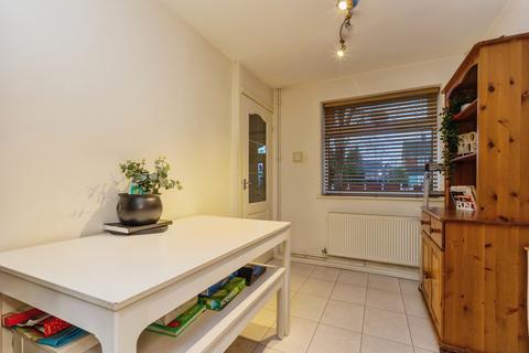 undefined, Helsby Road, Sale, M33