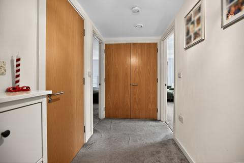 1 bedroom flat for sale, Wingate Square, London, SW4