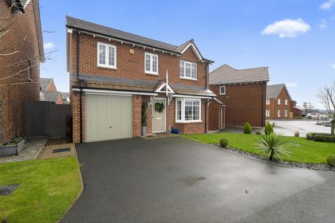 4 bedroom detached house for sale, Satin Drive, Manchester, M24
