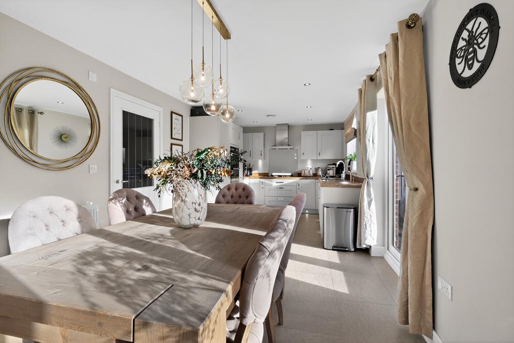 Kitchen/Dining Room