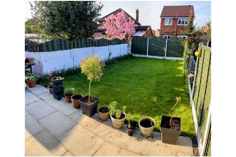3 bedroom semi-detached house for sale, Albert Drive, Manchester, M45