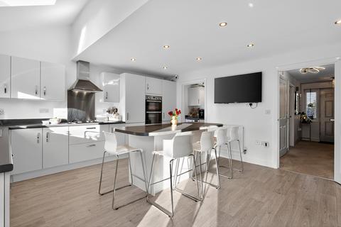 4 bedroom detached house for sale, Scarborough Close, Grantham, NG31