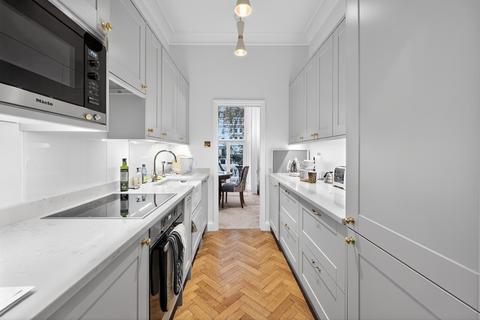 2 bedroom apartment for sale, Cornwall Gardens, London, SW7