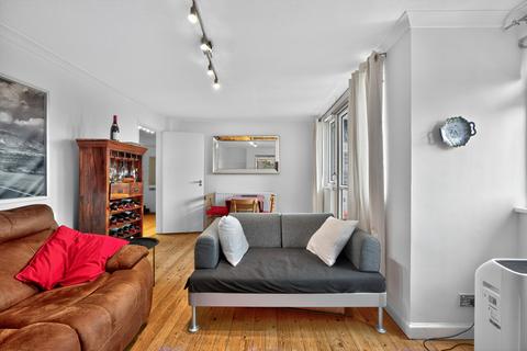 2 bedroom flat for sale, Grove Road, London, SW13
