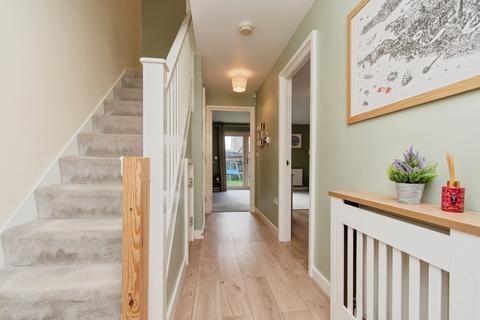 3 bedroom end of terrace house for sale, Melville Drive, Castleford, WF10