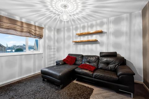 3 bedroom flat for sale, Heathfield Square, London, SW18