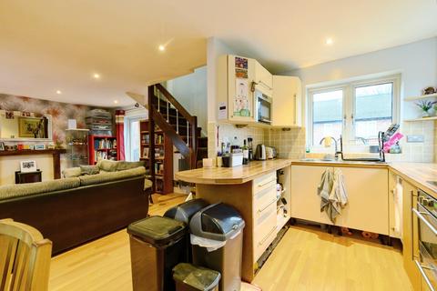 2 bedroom semi-detached house for sale, Northdale Road, Manchester, M9