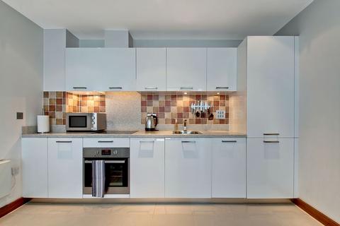 1 bedroom flat for sale, 348 Queenstown Road, London, SW11