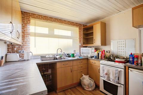4 bedroom semi-detached house for sale, St. Davids Drive, Sheffield, S25
