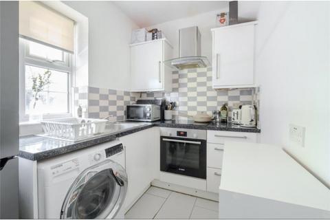 1 bedroom flat for sale, streatham close, London, SW16