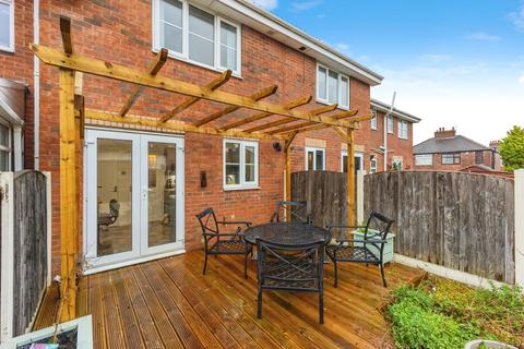 2 bedroom terraced house for sale, Thornlea, Manchester, M43
