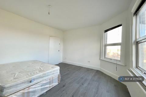 undefined, Whitehorse Road, London, CR0