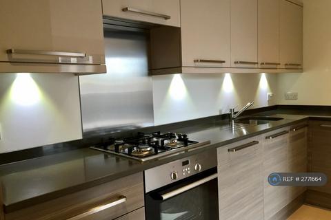 2 bedroom flat to rent, Cypress Court - Alpine Place, London, NW9