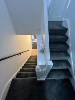 2 bedroom flat to rent, Eastwood Road, Ilford IG3