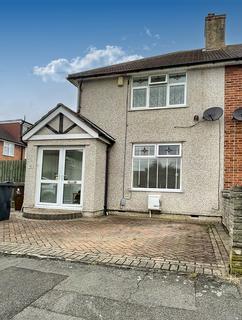 3 bedroom end of terrace house to rent, Hewett Road, Dagenham RM8