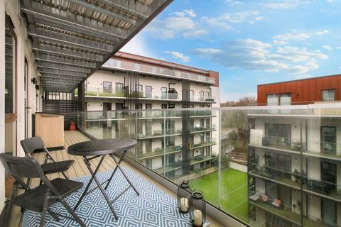 2 bedroom apartment to rent, Grand View, Farnborough, Hampshire, GU14