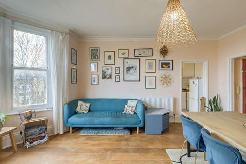 2 bedroom flat for sale, Waldenshaw Road, Forest Hill, SE23