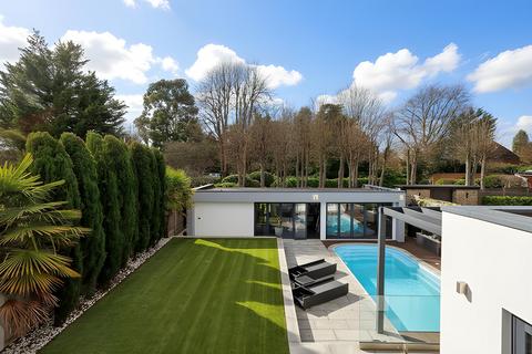undefined, Nelmes Road, Hornchurch, RM11