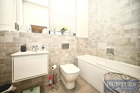 1 bedroom apartment for sale, Dyehouse Walk, Yeadon, Leeds