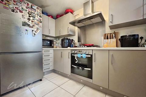 4 bedroom terraced house to rent, Crabapple Road Tonbridge TN9