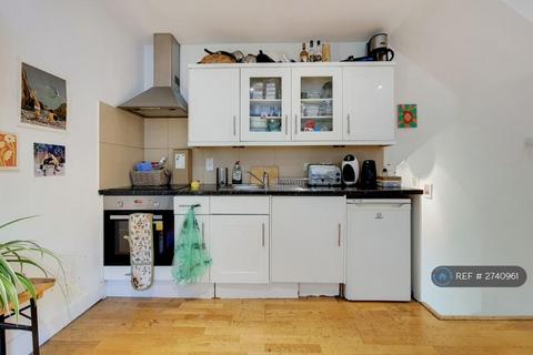 2 bedroom flat to rent, Kingsland Road, London, E8