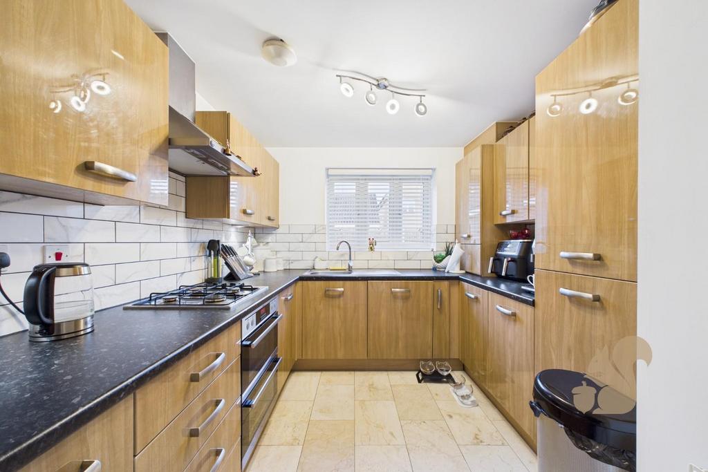 CAM01659 G0-PR0706-STILL011.jpg