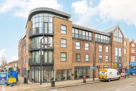 2 bedroom flat to rent, Trevelyan Road, London SW17