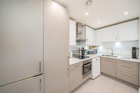 2 bedroom flat to rent, Trevelyan Road, London SW17
