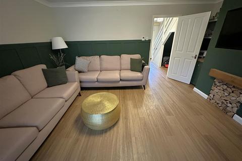 4 bedroom terraced house for sale, St. Peters Close, Chippenham