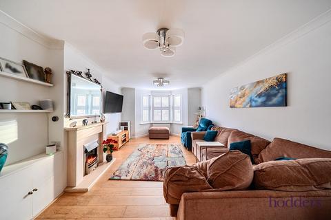 Wheatash Road, Addlestone, Surrey, KT15