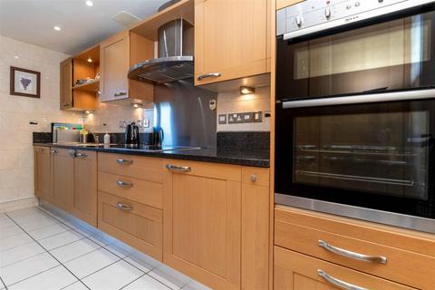 2 bedroom apartment for sale, Steyne Gardens, Worthing