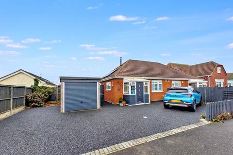 2 bedroom bungalow for sale, Landseer Avenue, Chapel St. Leonards, PE24